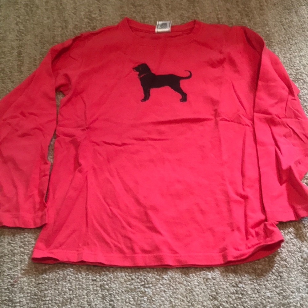 Black Dog Marthas Vineyard long sleeve tee.
